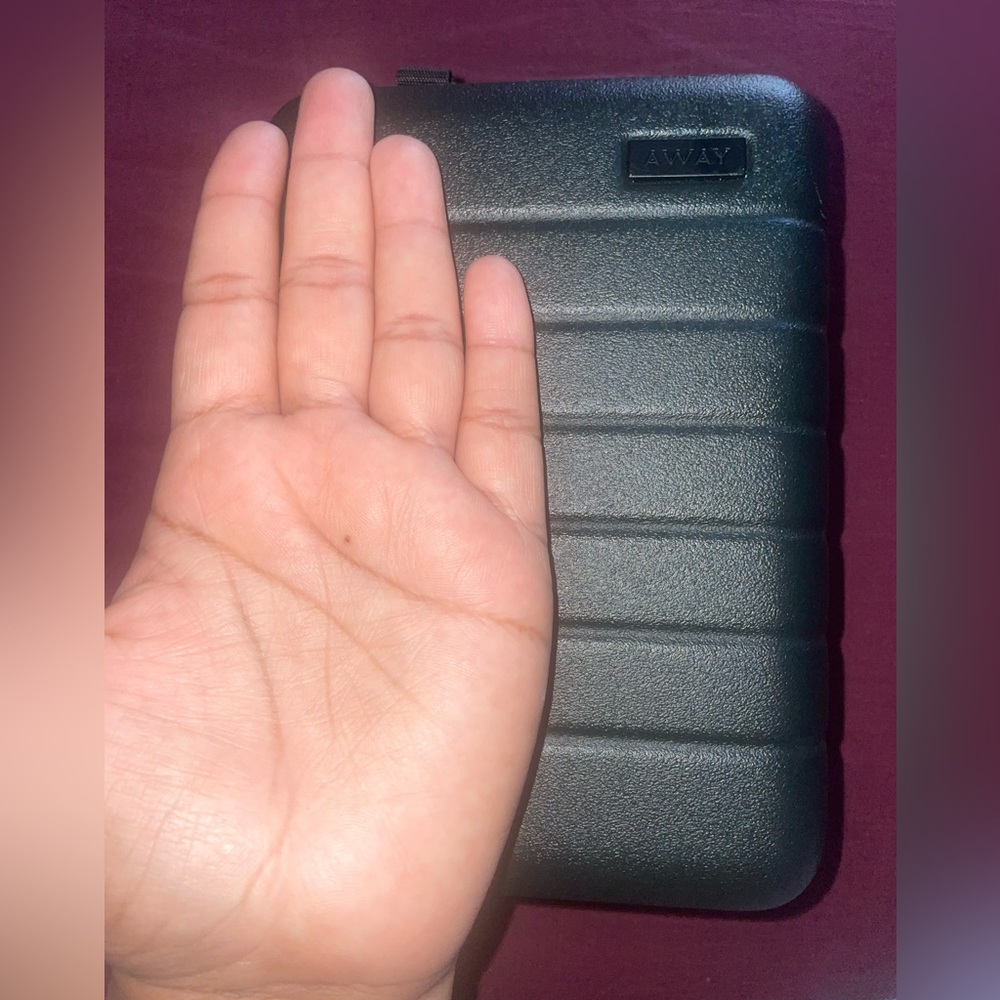 Away (mini) Forest Green Travel Case